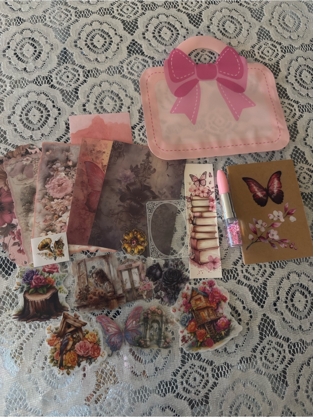 Scrapbooking pack